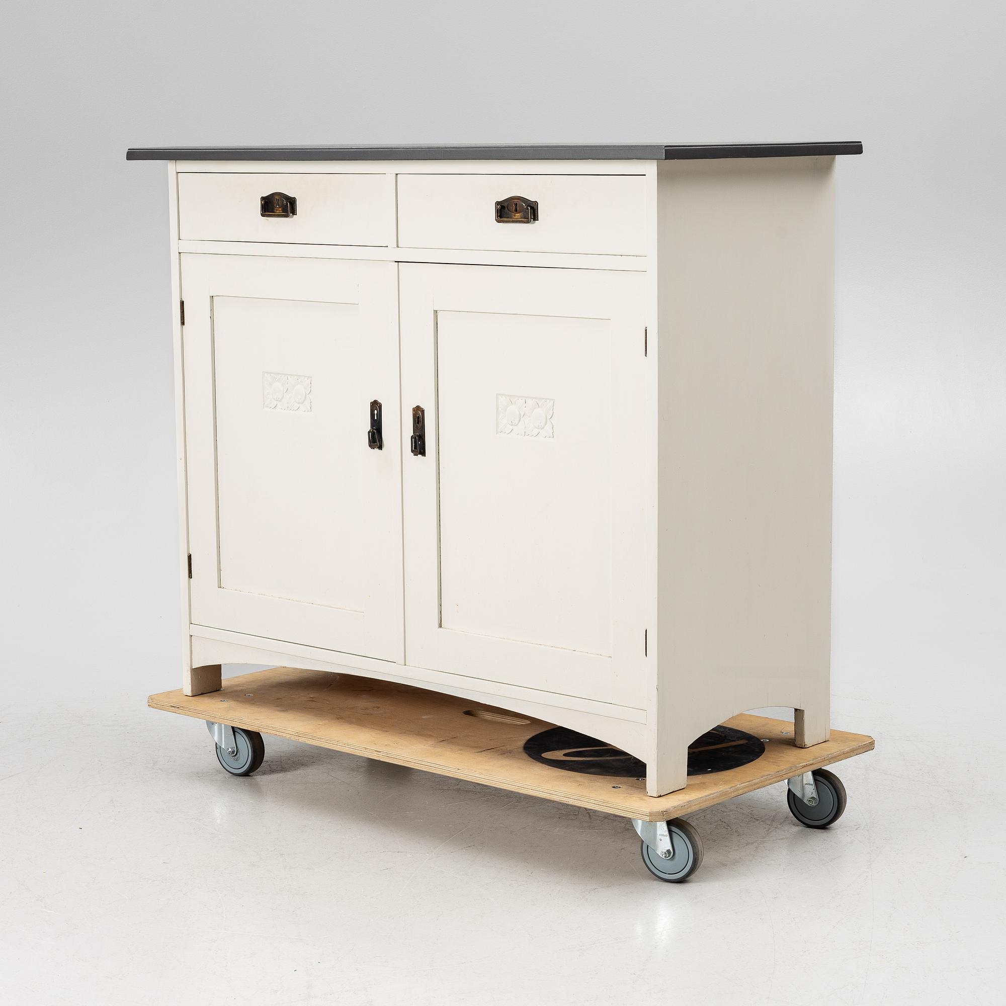 Skänk, tidigt 1900-tal.