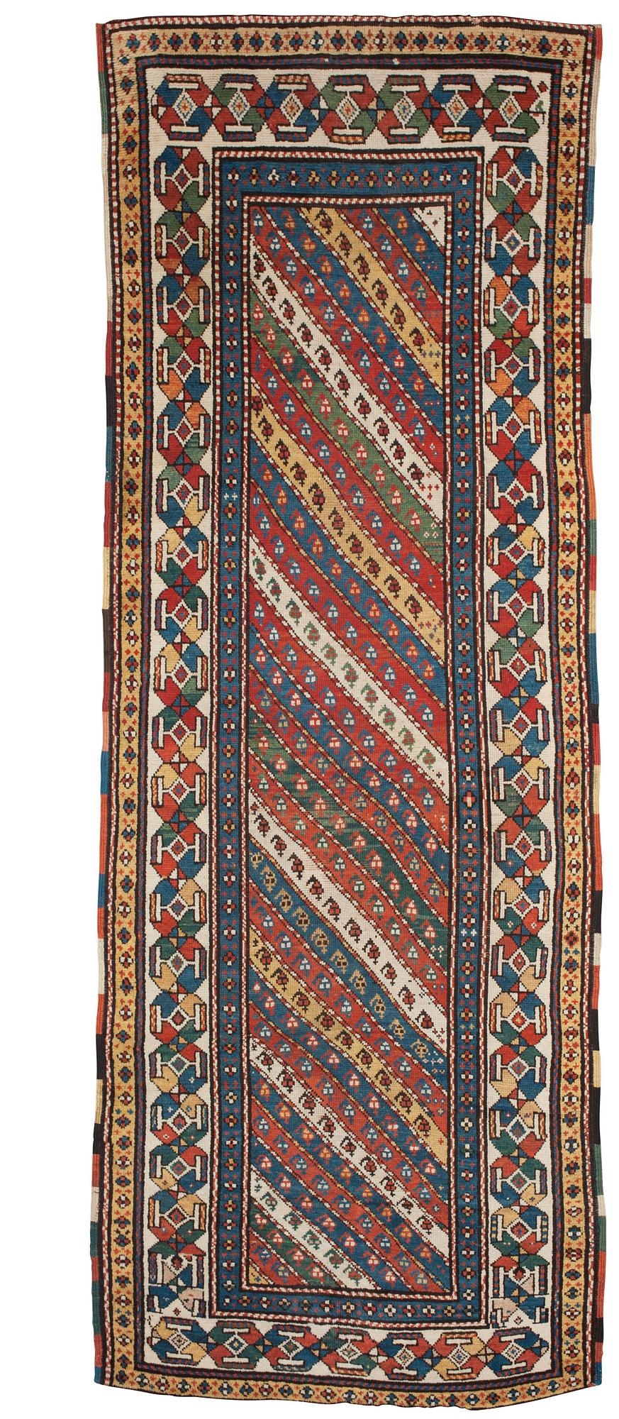 SEMI-ANTIQUE CAUCASIAN, PROBABLY GENDJE. 268,5 x 109,5 cm.