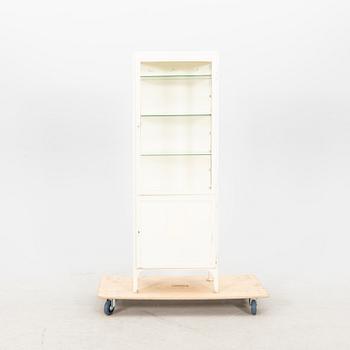 Läkarskåp Mellaneuropa 1900-talets mitt.