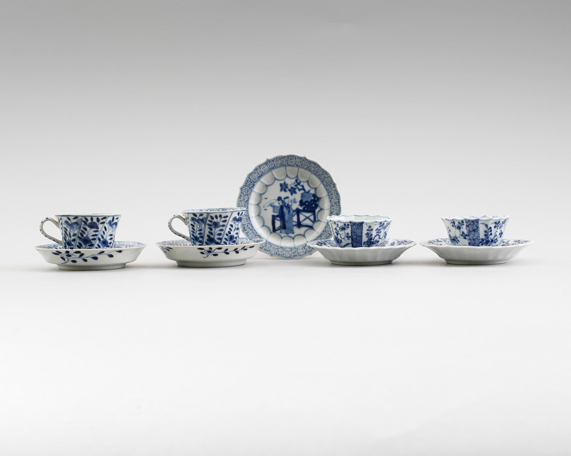 SAMLING KINESISKT PORSLIN, 5 delar, Kangxi 1662-1722.