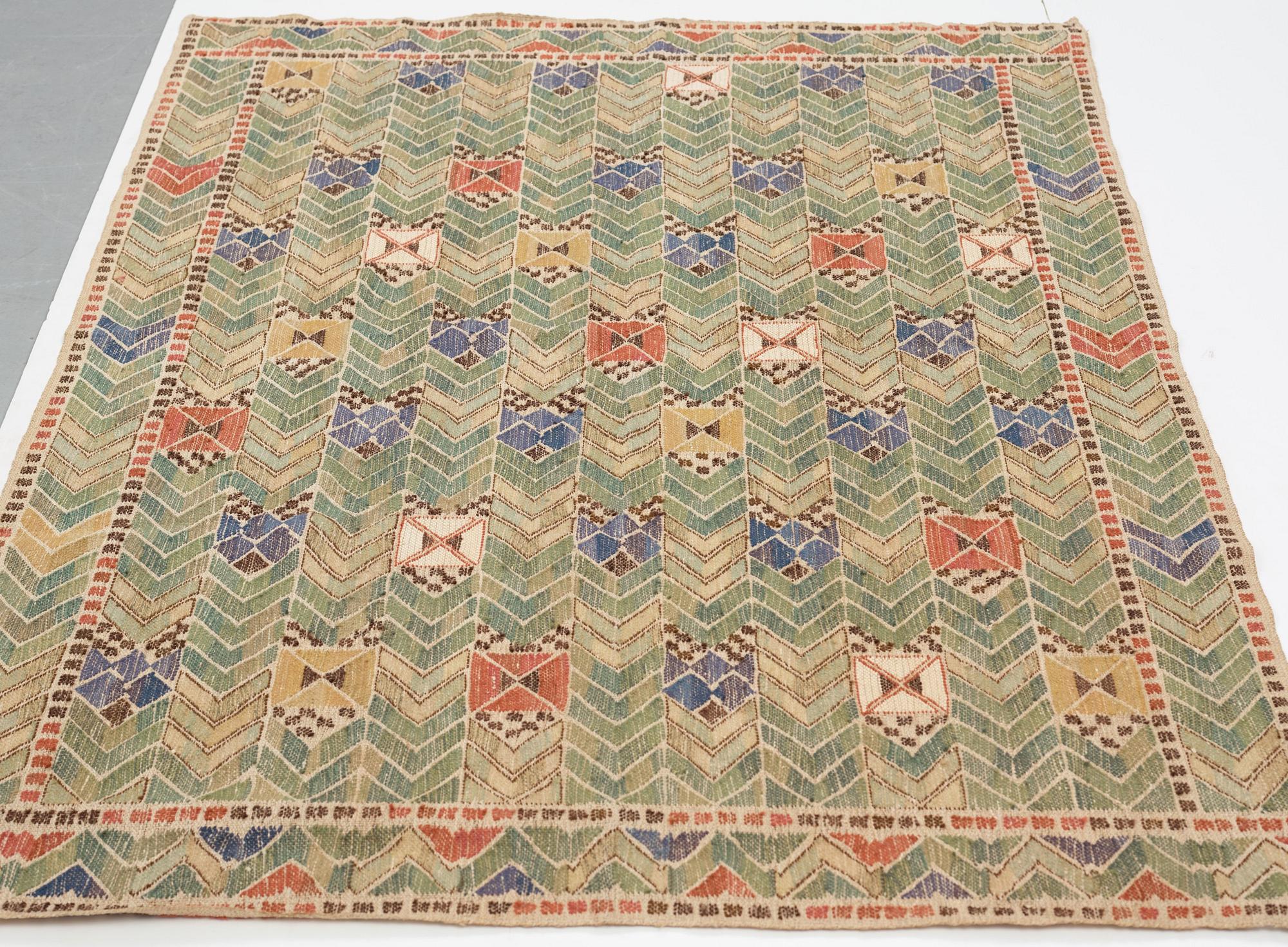 Märta Måås-Fjetterström, Draperi, "Rågen", inplock på linnebotten, 
ca 198 x 135,5 cm, signerat AB MMF.