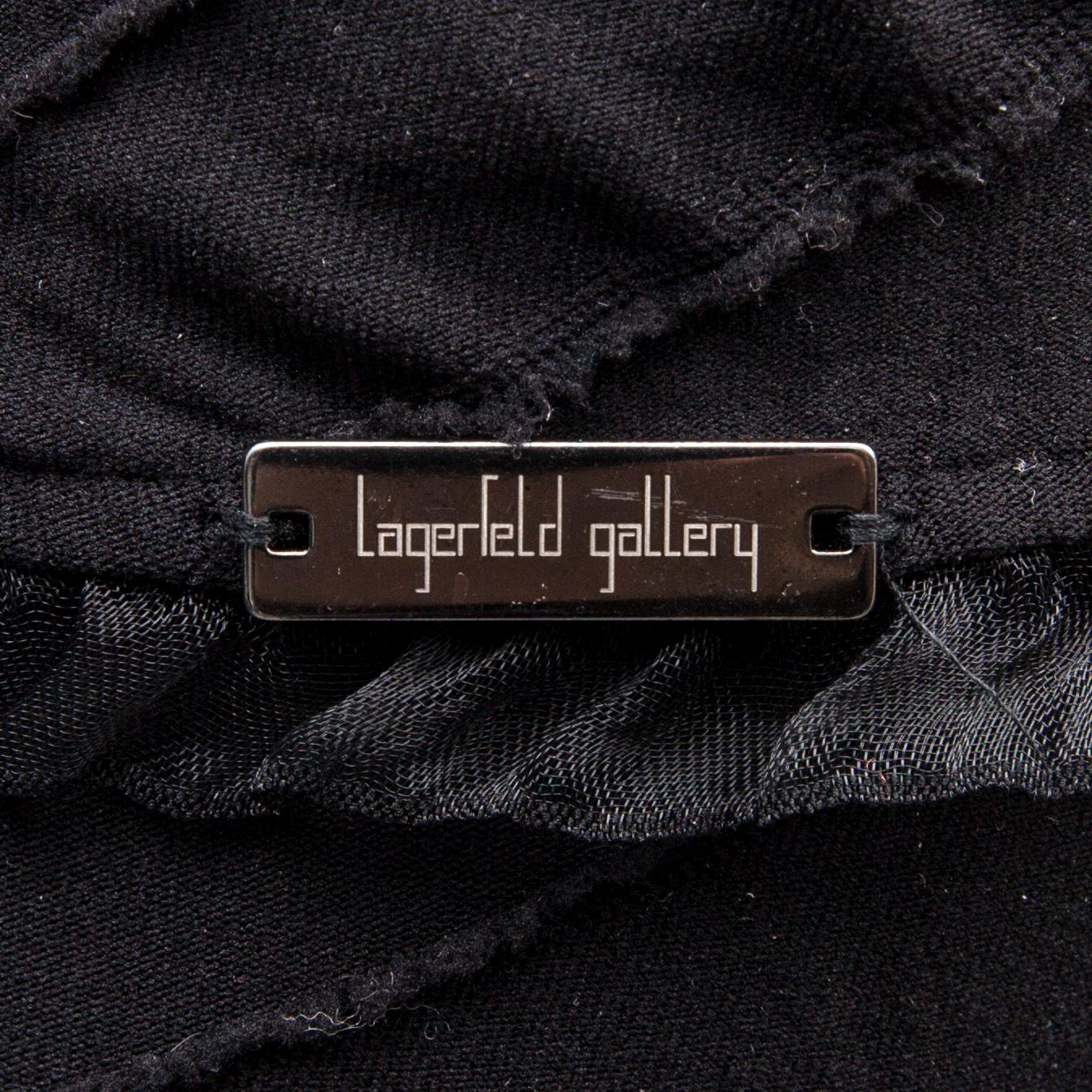 KLÄNNINGAR, 2 st, samt DRÄKT, 2 delar, Karl Lagerfeld för Wolford.