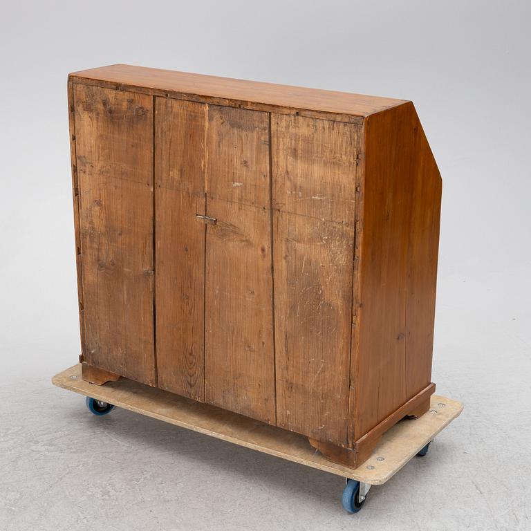 A secretaire, 18th/19th Century.