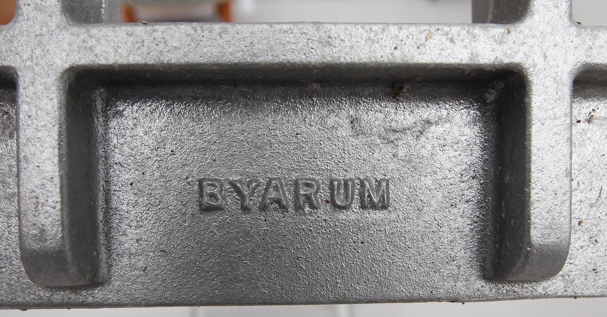 TRÄDGÅRDSBÄNK, "Skillinge", Mårten Cyrén, Byarum, 2000-tal.
