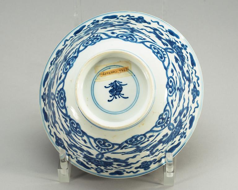 SKÅL, porslin. Qing dynastin, Kangxi (1662-1722).