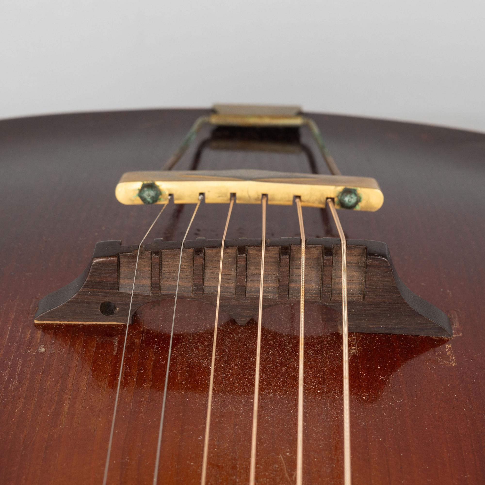 Gibson, "Style O", acoustic guitar, 1921, USA.