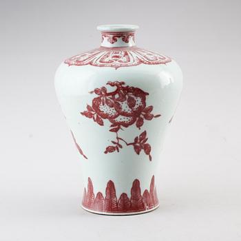 VAS, porslin, Kina, troligen 1900-tal.