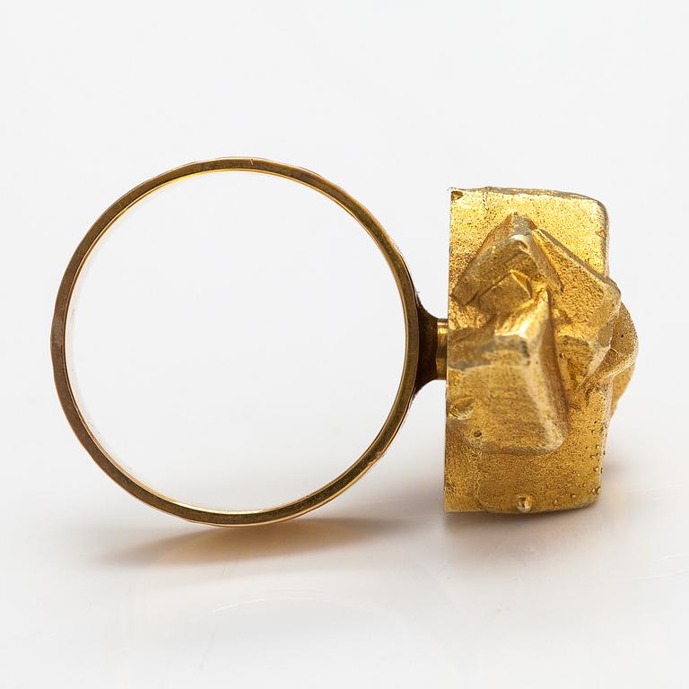 Björn Weckström, Ring "Gyllene pelargon", 14K guld. Lapponia 1965.