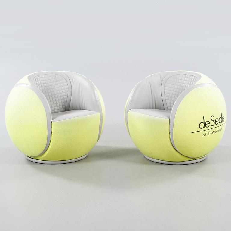 A pair of chairs, model DS-9100/01, made by de Sede in Switzerland, i produktion 2005.