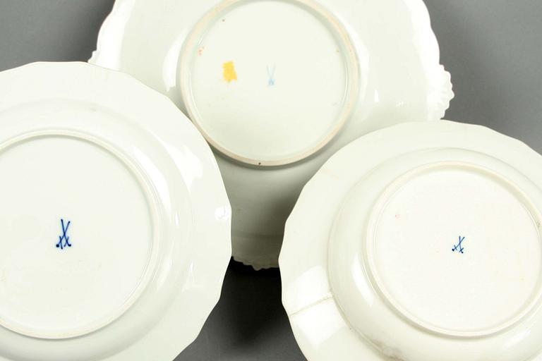 KAFFEKANNA, TALLRIKAR, 3 st och TEDOSA, porslin, Meissen, 1800/1900-tal.