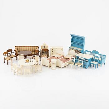 Doll house furniture, 33 pieces, Nolbyn, Värmländskt Hantverk, Sweden, 20th century.
