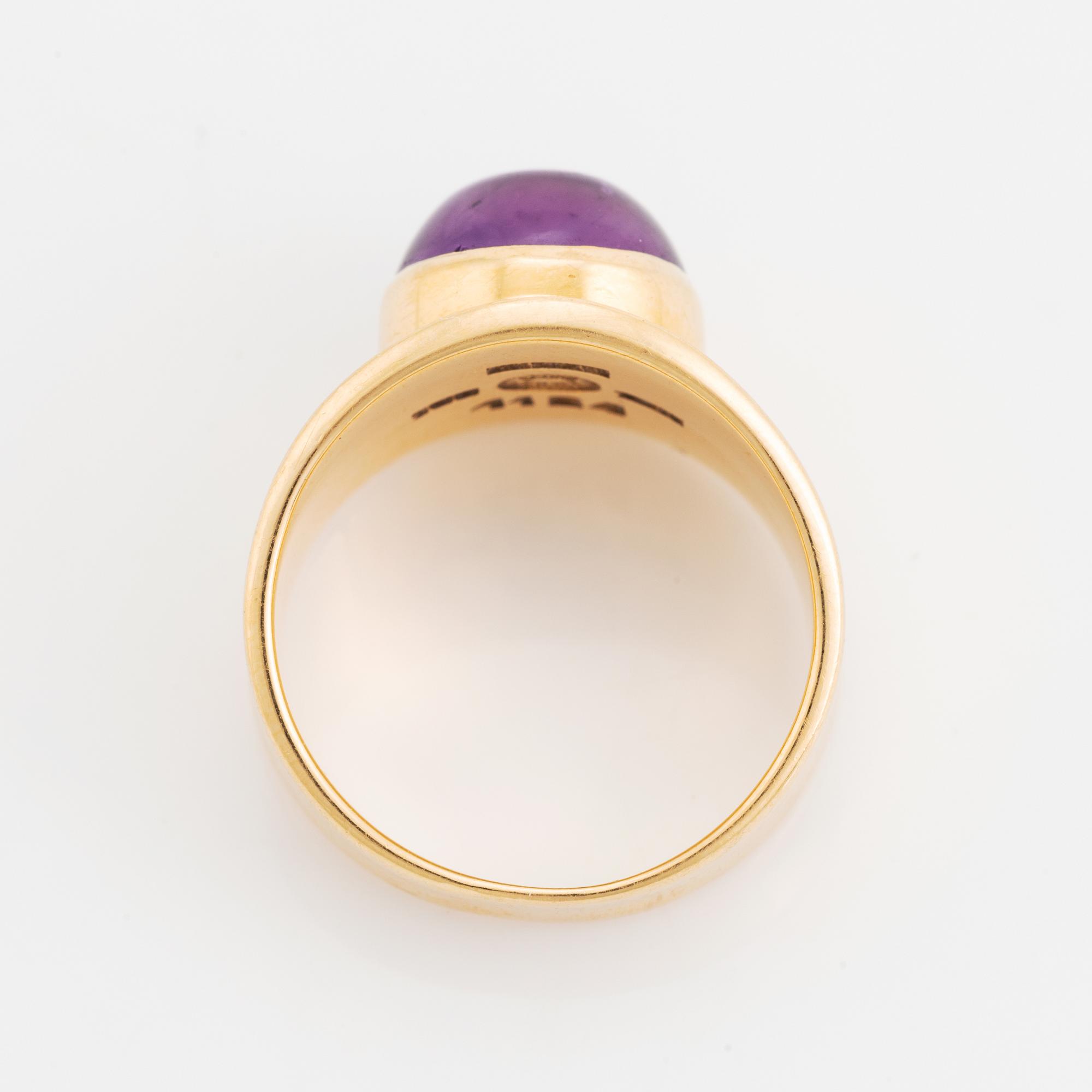 Georg Jensen, Poul Hansen, ring, 18K guld med cabochonslipad ametist.