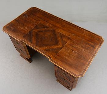 SKRIVBORD, 1800-talets andra hälft.