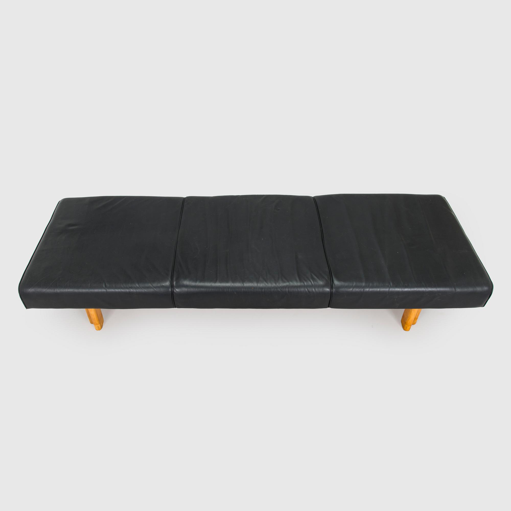 Alvar Aalto, a 1960s bench.