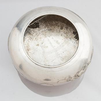 A Chinese silver bowl, Tuck Chung, Hwang Chang, Shanghai, early 20th century.
