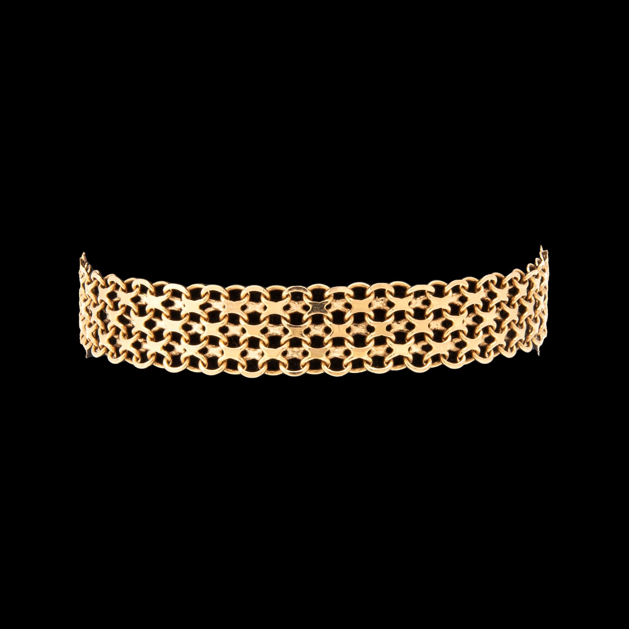 An 18K gold x-link bracelet.