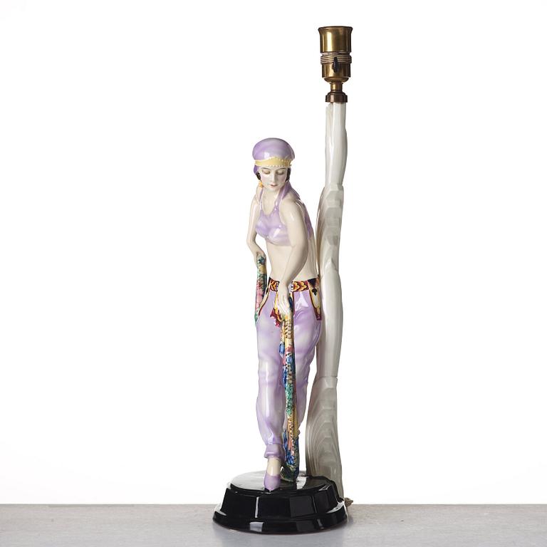 JOSEF LORENZL, figurin / bordslampa, "Odaliske" flintgods, Goldscheider, Wien, modell 5613.
