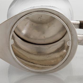 Einar Telander, A sterling silver coffee pot, Silversmedja Einar Telander, Stockholm 1977.