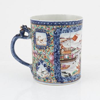 A large famille rose tankard, Qing dynasty, 18th Century.
