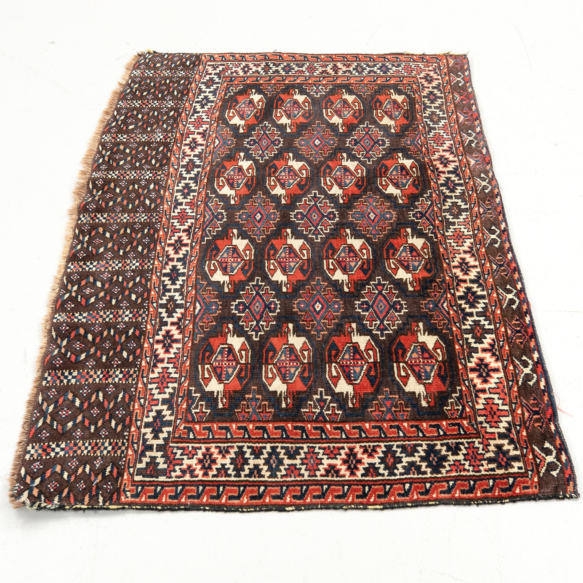 Carpet, Chouval, antique yumut, 128 x 77 cm.