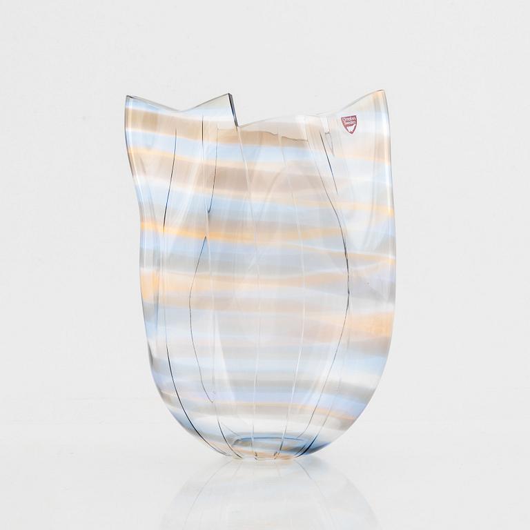 Gunnar Cyrén, a glass vase, Orrefors 1985.