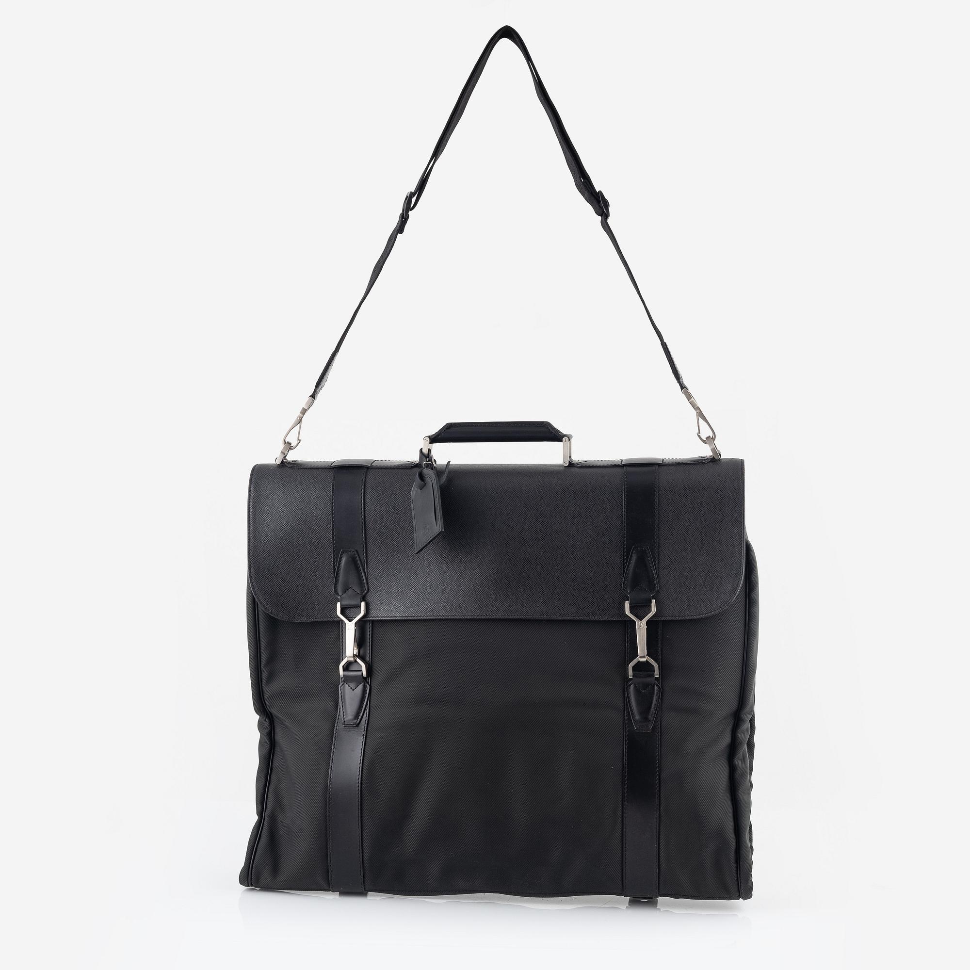 Louis Vuitton, resegarderob, "Gibeciere".