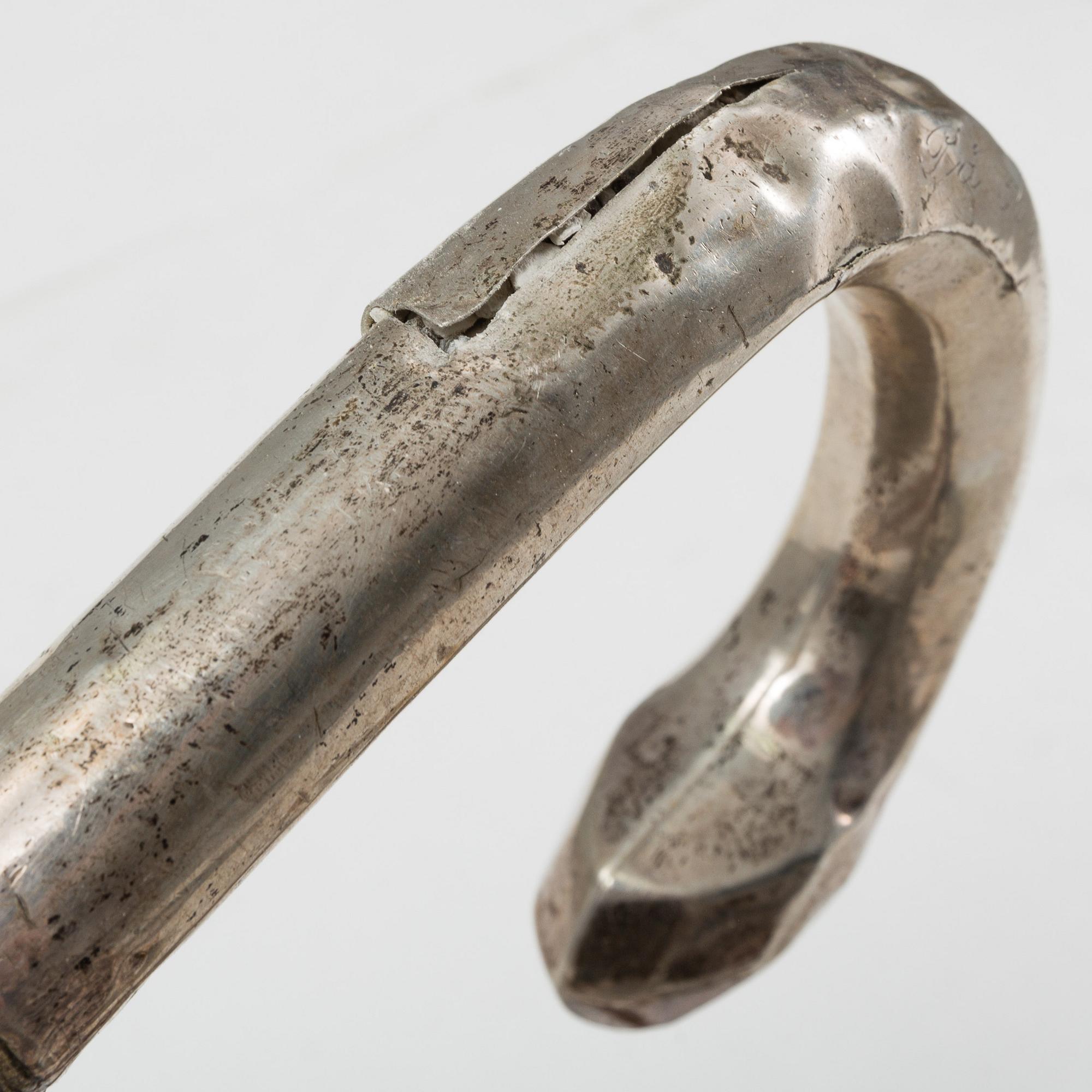 A set of eight canes, frist half of the 20th Century. (6 of them with silver details).