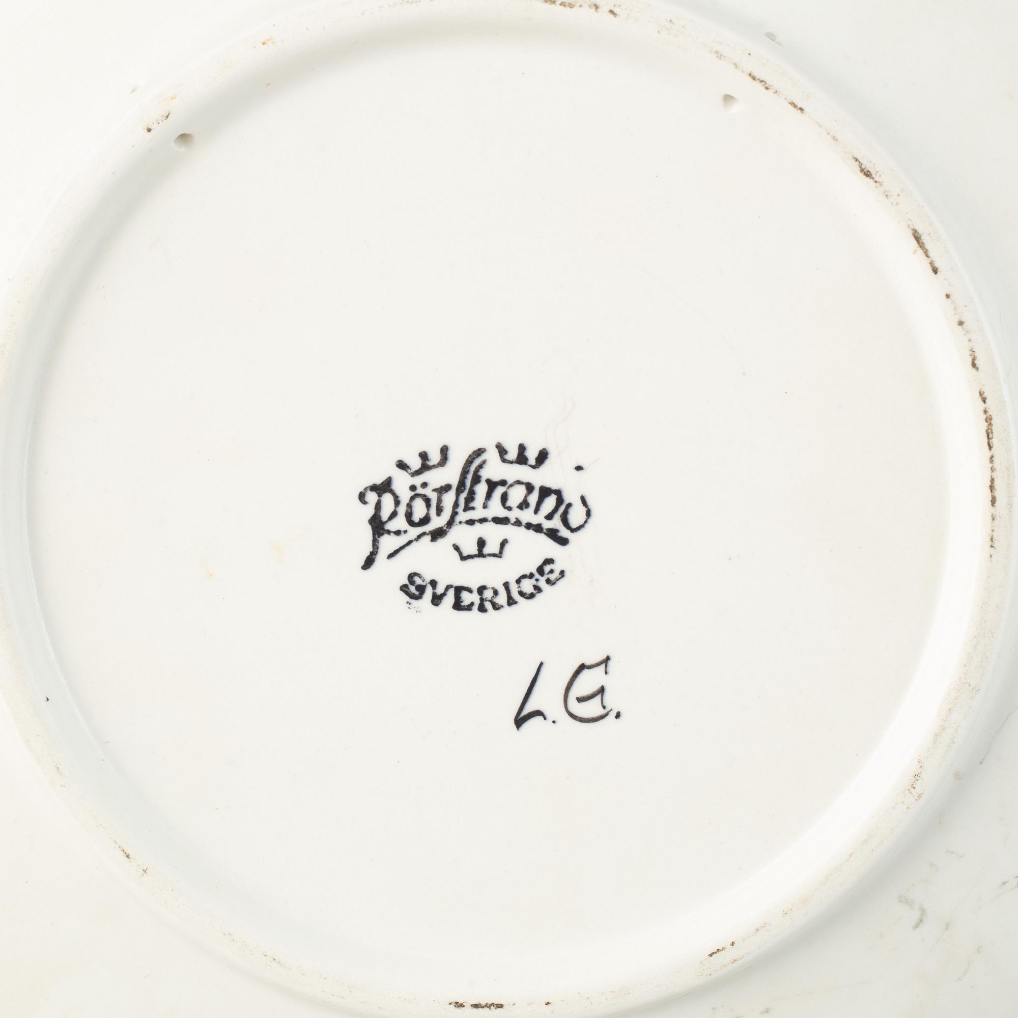 Gunnar Nylund & Heidi Heimann, a set of one ceramic vase, two dishes and a bowl for Rörstrand.