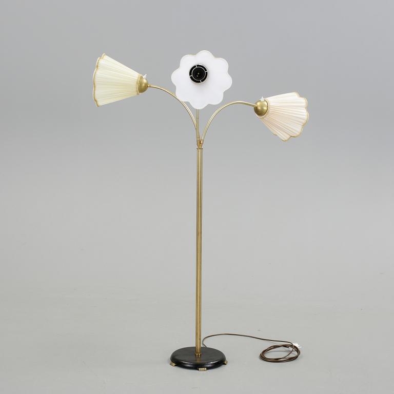 GOLVLAMPA, mässing, 1900-talets mitt.