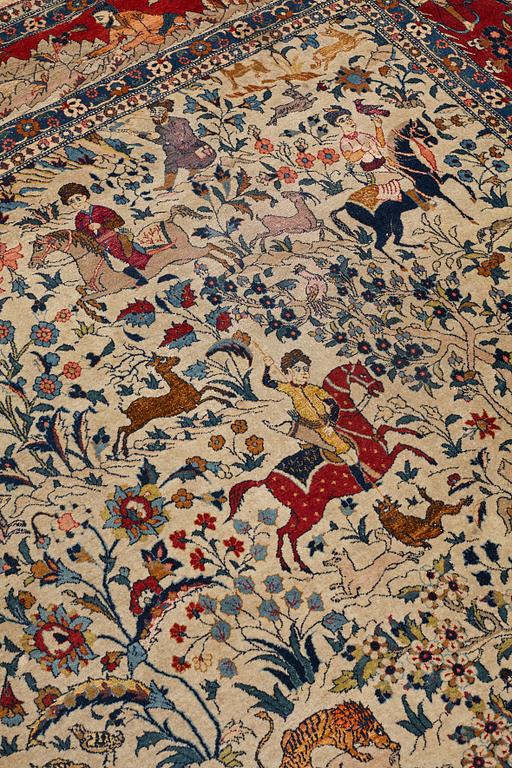 MATTO, a semi-antique Teheran probably, a figural part silk, ca 347,5-345,5 x 242 cm.