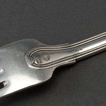 10 silver spoons, 1 fork, 1 spoon and 1 knife, Georg Jensen, sterlingsilver. After 1945. Weight 342 grams.