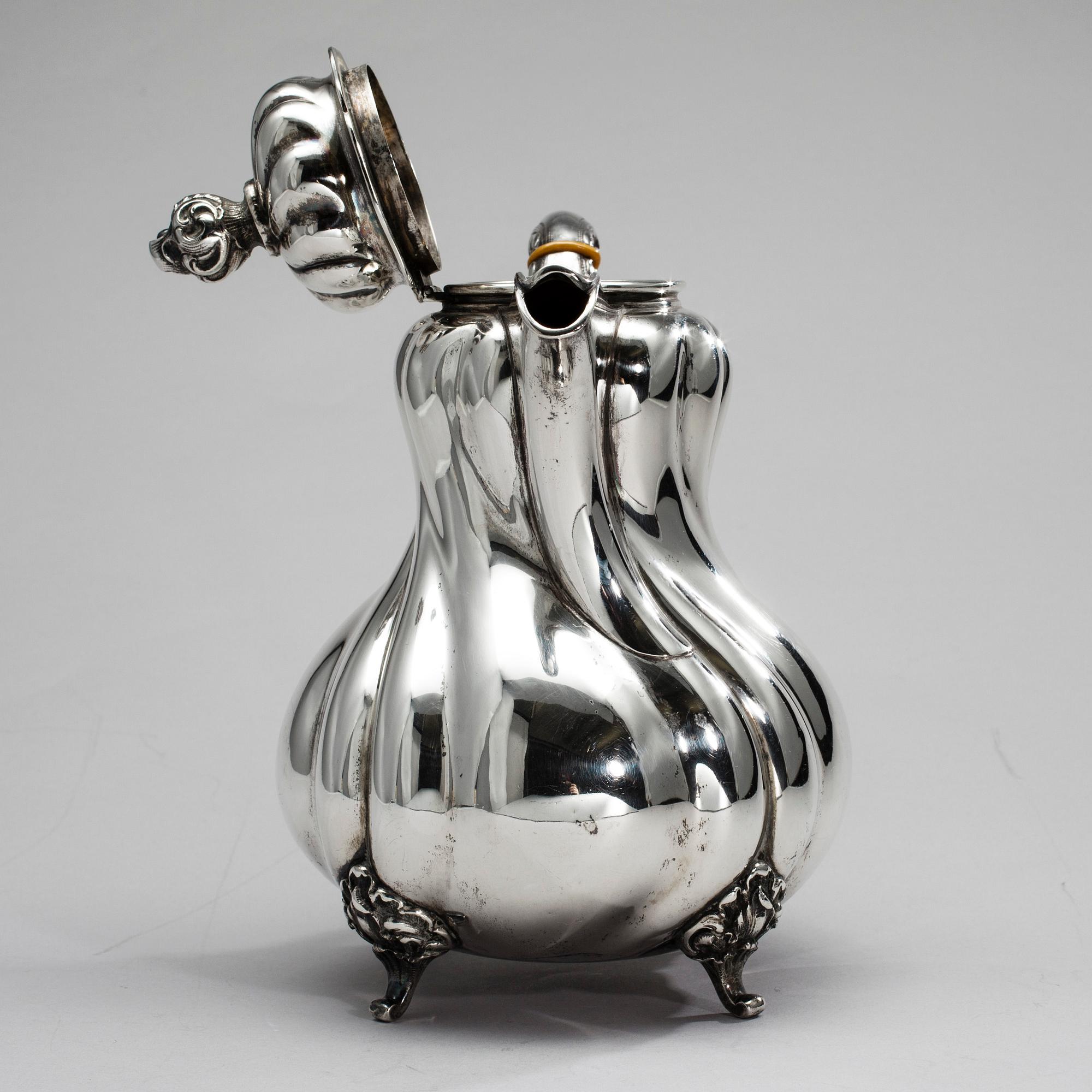 KAFFEKANNA, silver, Tyskland 1900-talets början. Vikt ca 850 g.