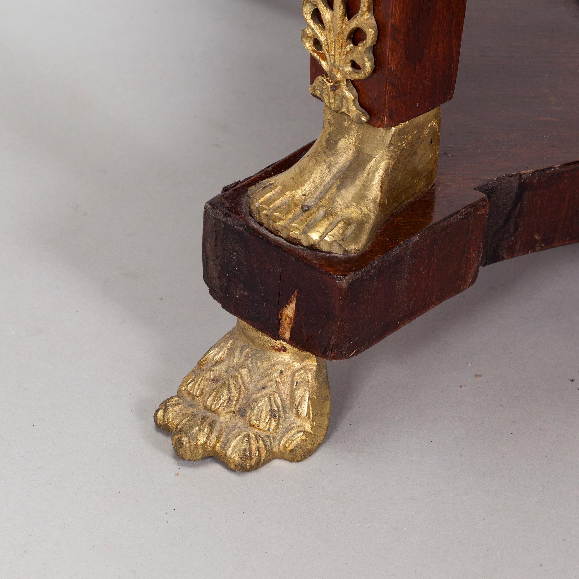 Salongbord, empirestil, 1900-talets första hälft.