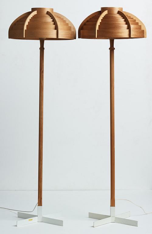 HANS-AGNE JAKOBSSON, a pair of floor lamps, Markaryd.