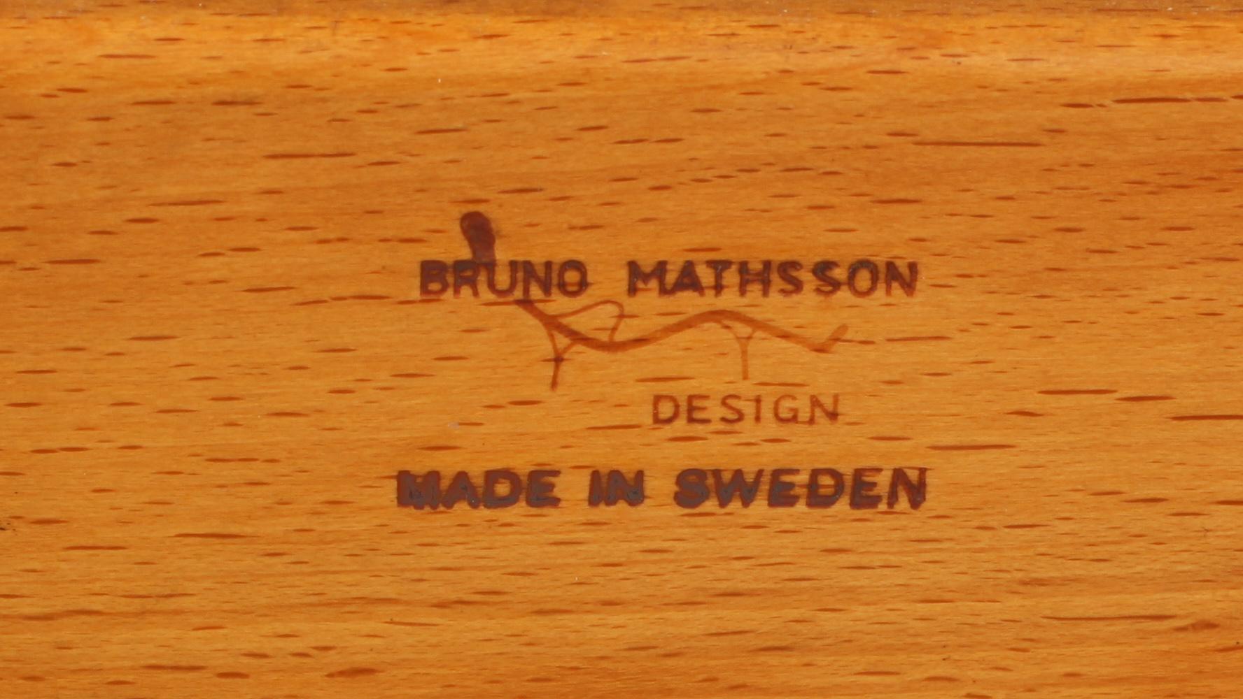 FÅTÖLJ, "Pernilla", Bruno Mathsson, Värnamo, 1900-talets andra hälft.