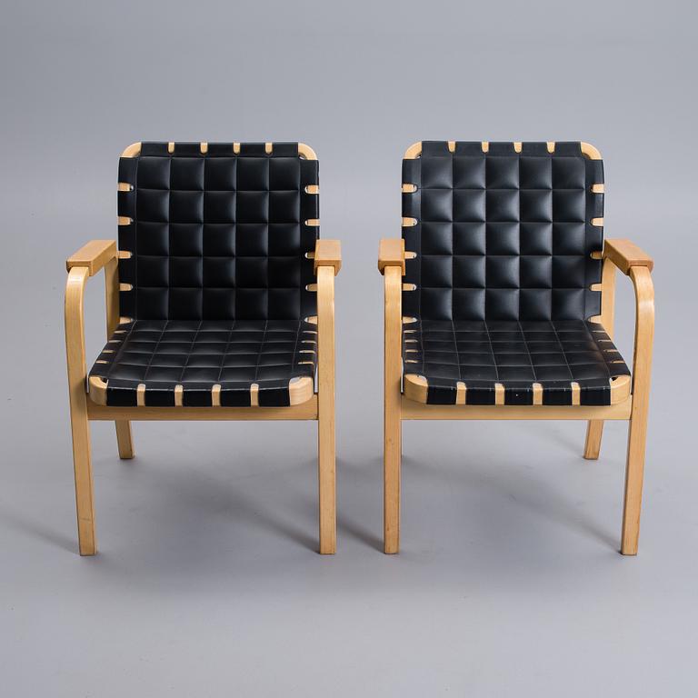 ALVAR AALTO, karmstolar, ett par, modell 45, Artek, 1900-talets slut.