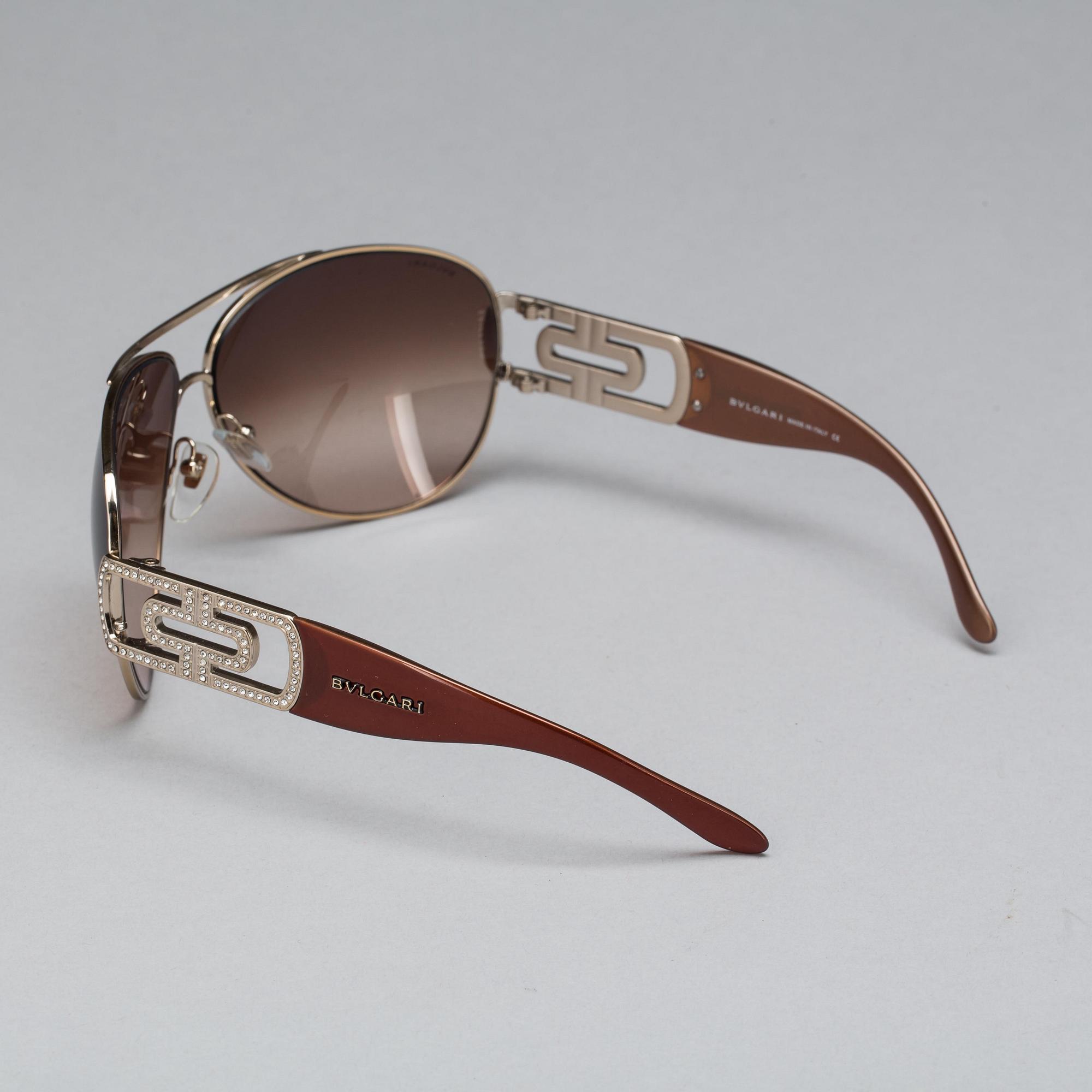 SOLGLASÖGON, Bvlgari.