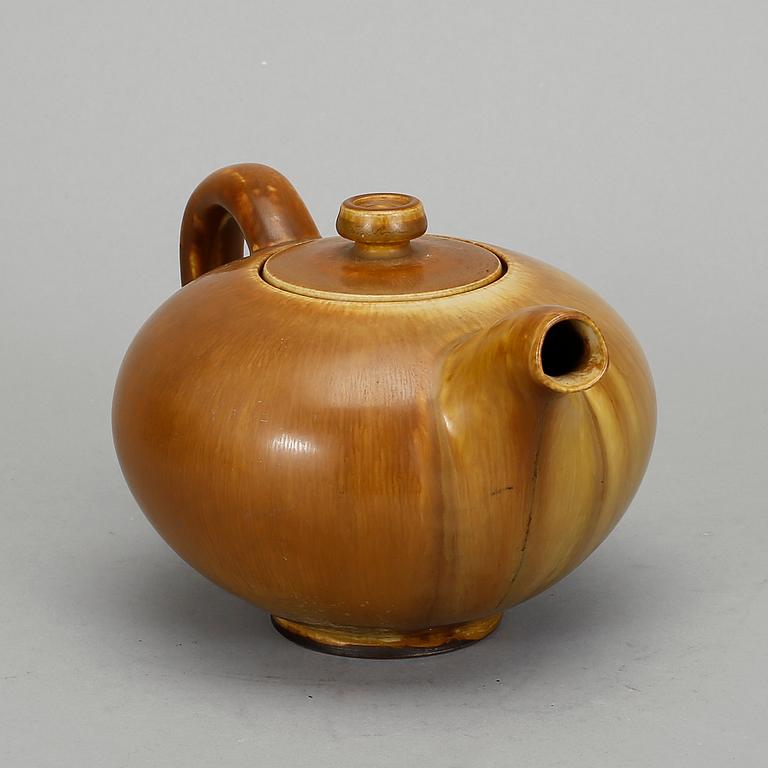 TEKANNA, Berndt Friberg, Gustavsberg studio, 1951. Stengods.