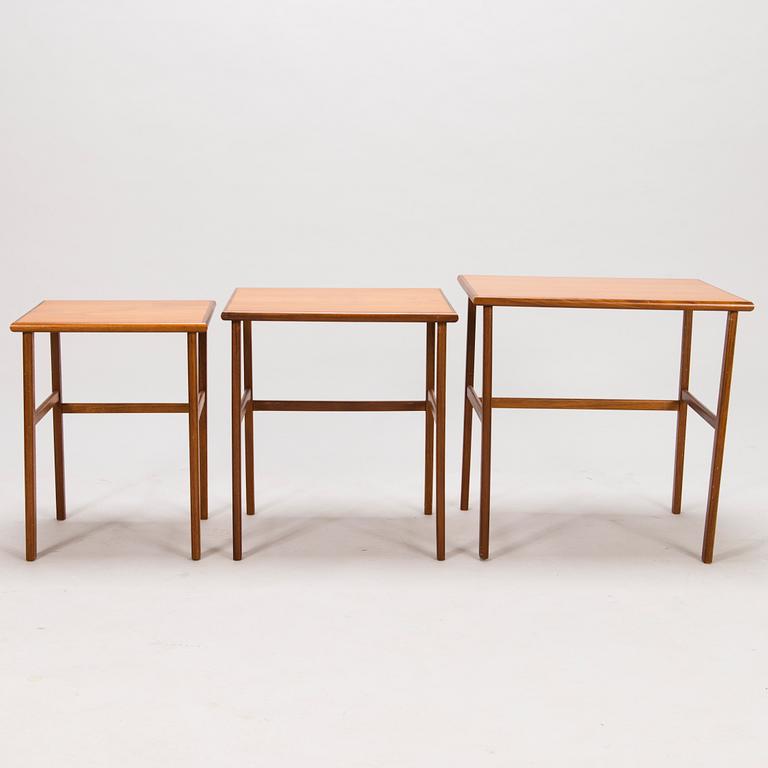 Nesting table consisting of three parts, latter half of the 20th Century.