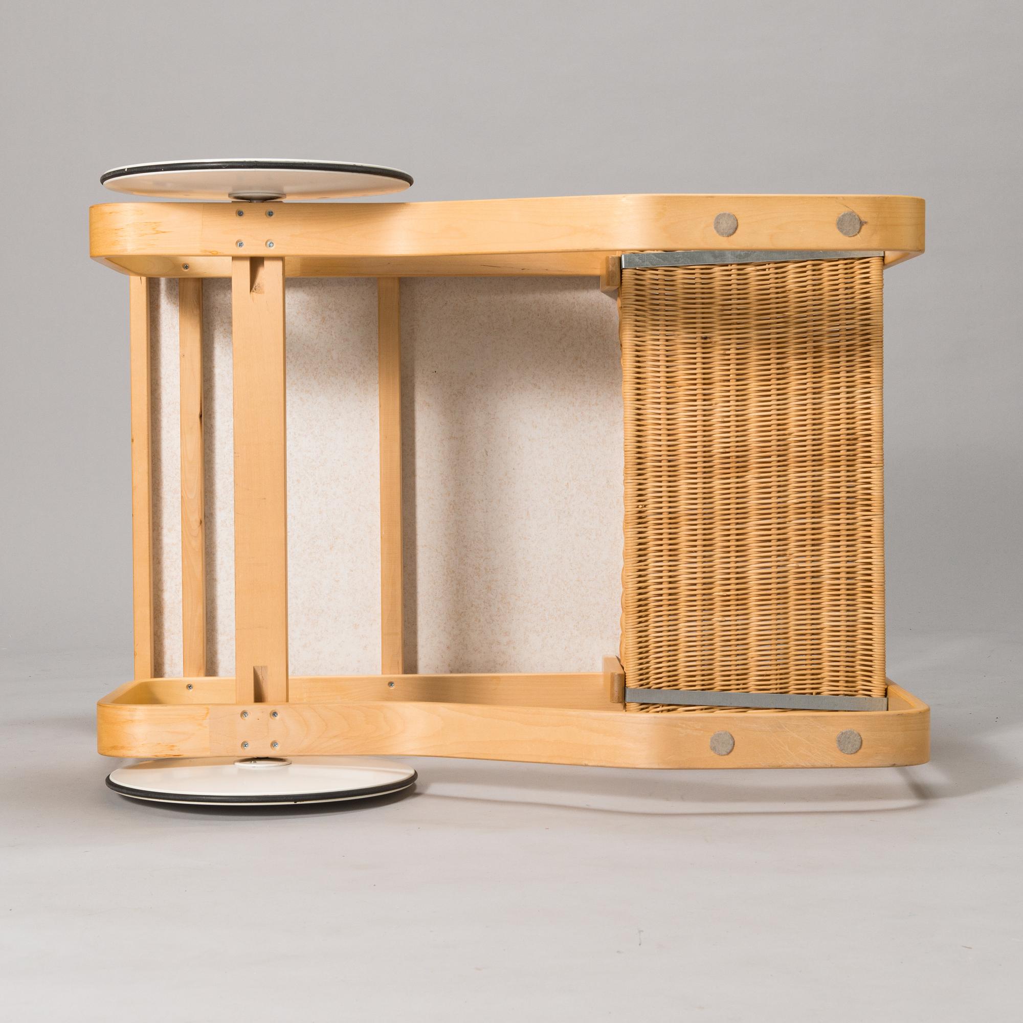 Alvar Aalto, tarjoiluvaunu, malli 900, Artek, 1990-luku.