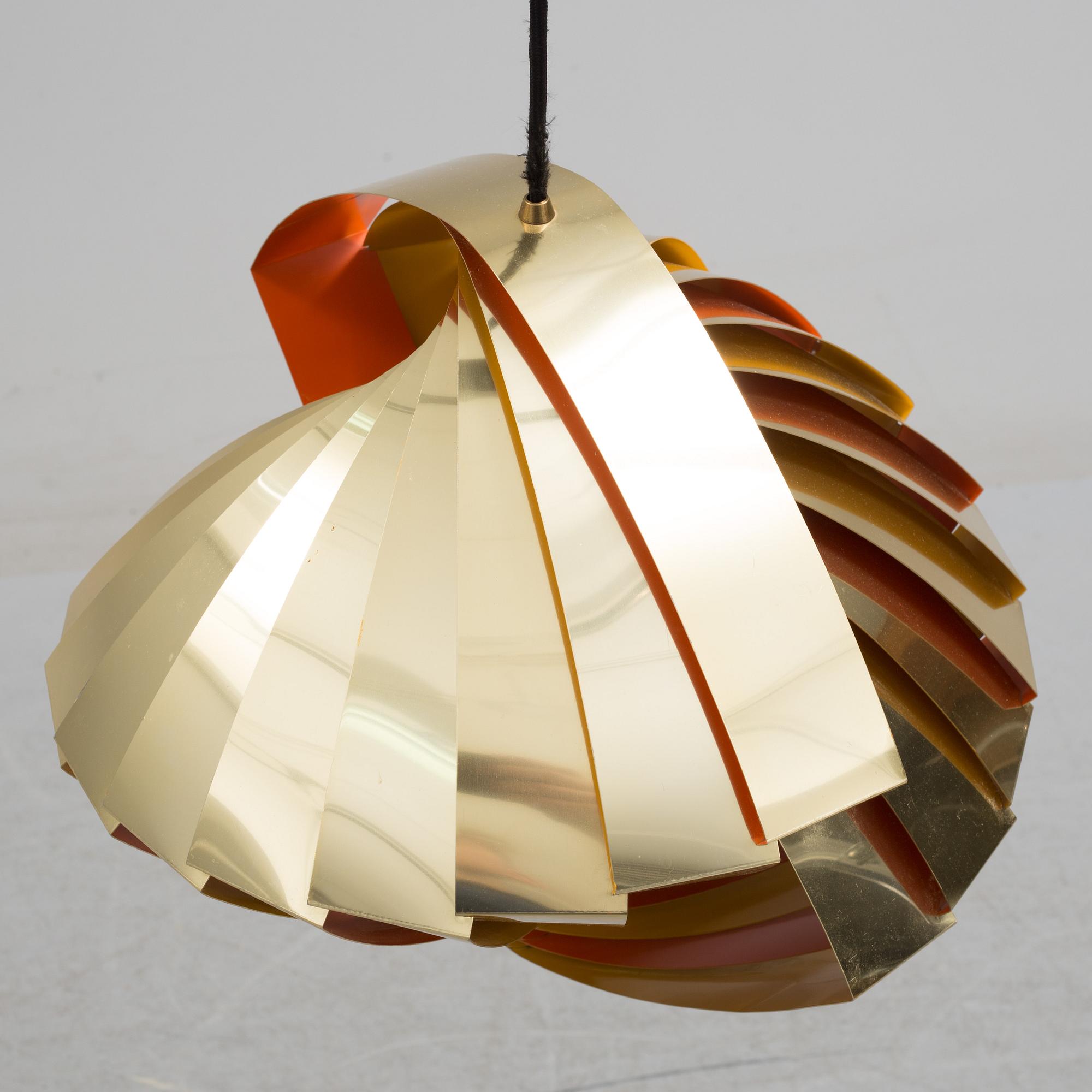 LOUIS WEISDORF, takarmatur, "Konkylie", sk. Tivolilampa, formgiven för Lyfa, 1968.