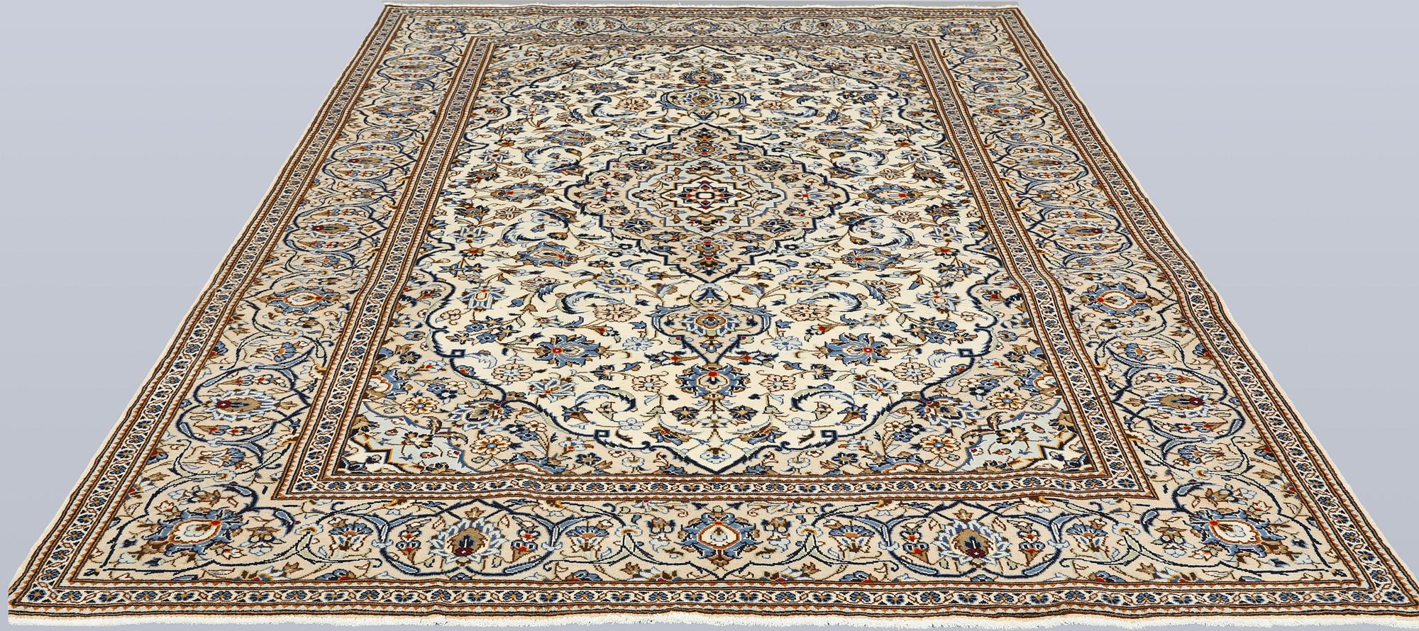 A Keshan carpet, 298 x 200 cm.
