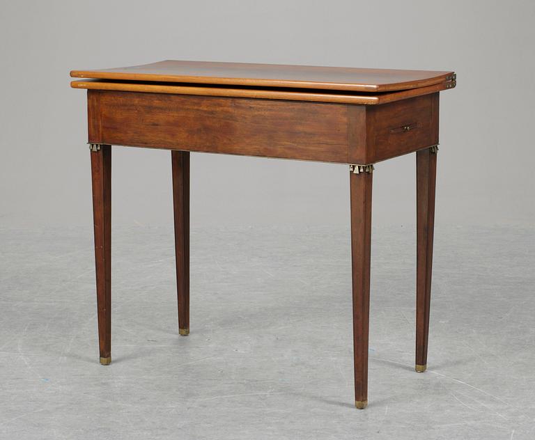 SPELBORD. Sengustavianskt.