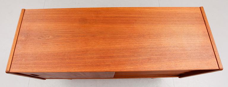 SIDEBOARD, "Trio", Nils Jonsson, Troeds, 1900-talets andra hälft.