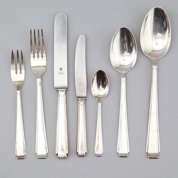 BESTICK, 83 delar, silver, Tyskland, 1900-talets första hälft. Total vikt med stålblad ca 3565 gram.