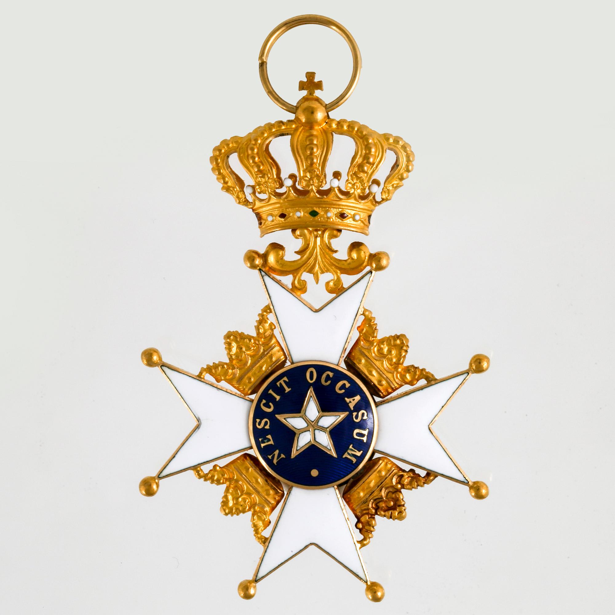 Royal Order of the Polar star. 18K gold and enamel, 1970.