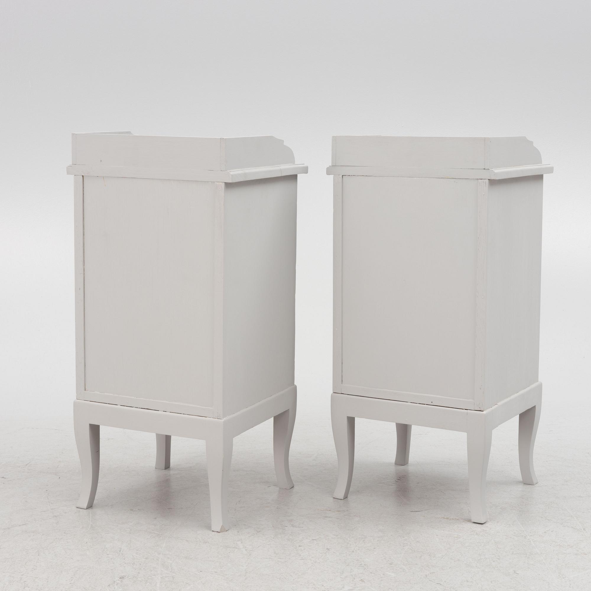 Sängbord, ett par, 1900-talets första hälft.