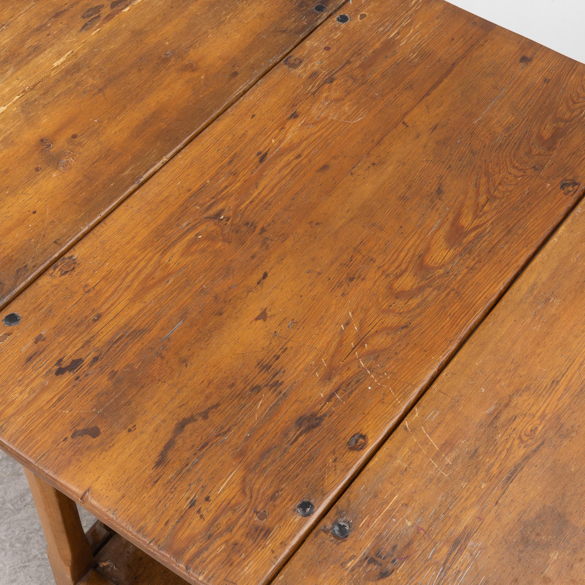 An 19th century drop-leaf table.