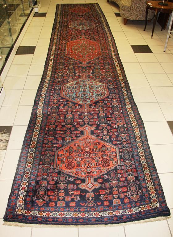 GALLERIMATTA, Hamadan, 537 x 106.