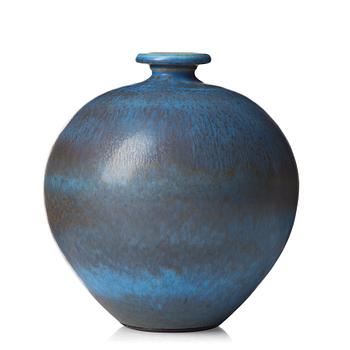 Berndt Friberg, a stoneware vase, Gustavsberg studio, Sweden 1973.